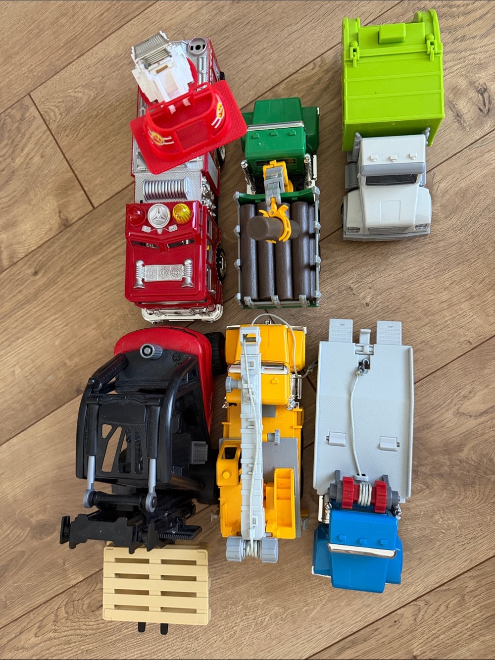 Lot of 6 different toy vehicles - Picture 16 of 16